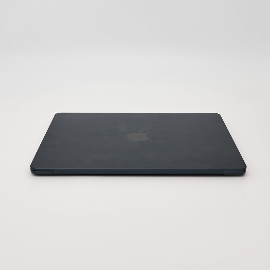 95新 Apple MacBook Air 22年 13寸 M2（8+8核） 8G RAM 256G SSD 午夜色