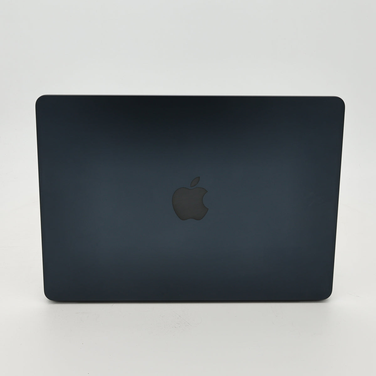 95新 Apple MacBook Air 22年 13寸 M2（8+8核） 8G RAM 256G SSD 午夜色