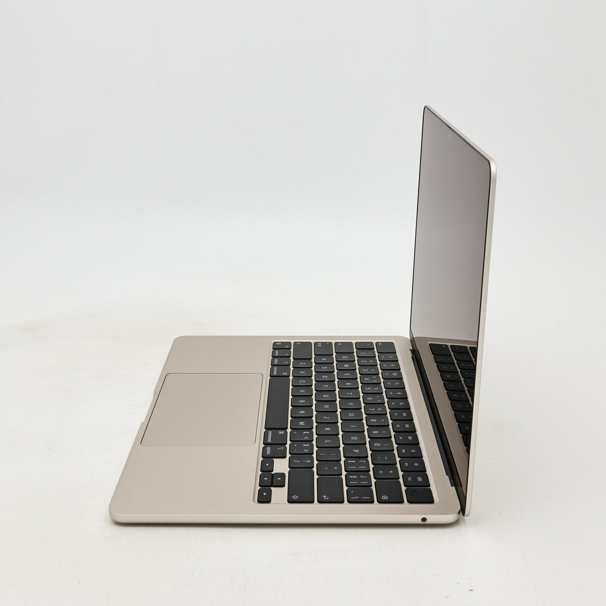 99新 Apple MacBook Air 22年 13寸 M2（8+8核） 8G RAM 256G SSD 星光色
