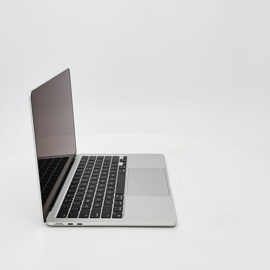 95新 Apple MacBook Air 22年 13寸 M2（8+8核） 8G RAM 512G SSD 銀色