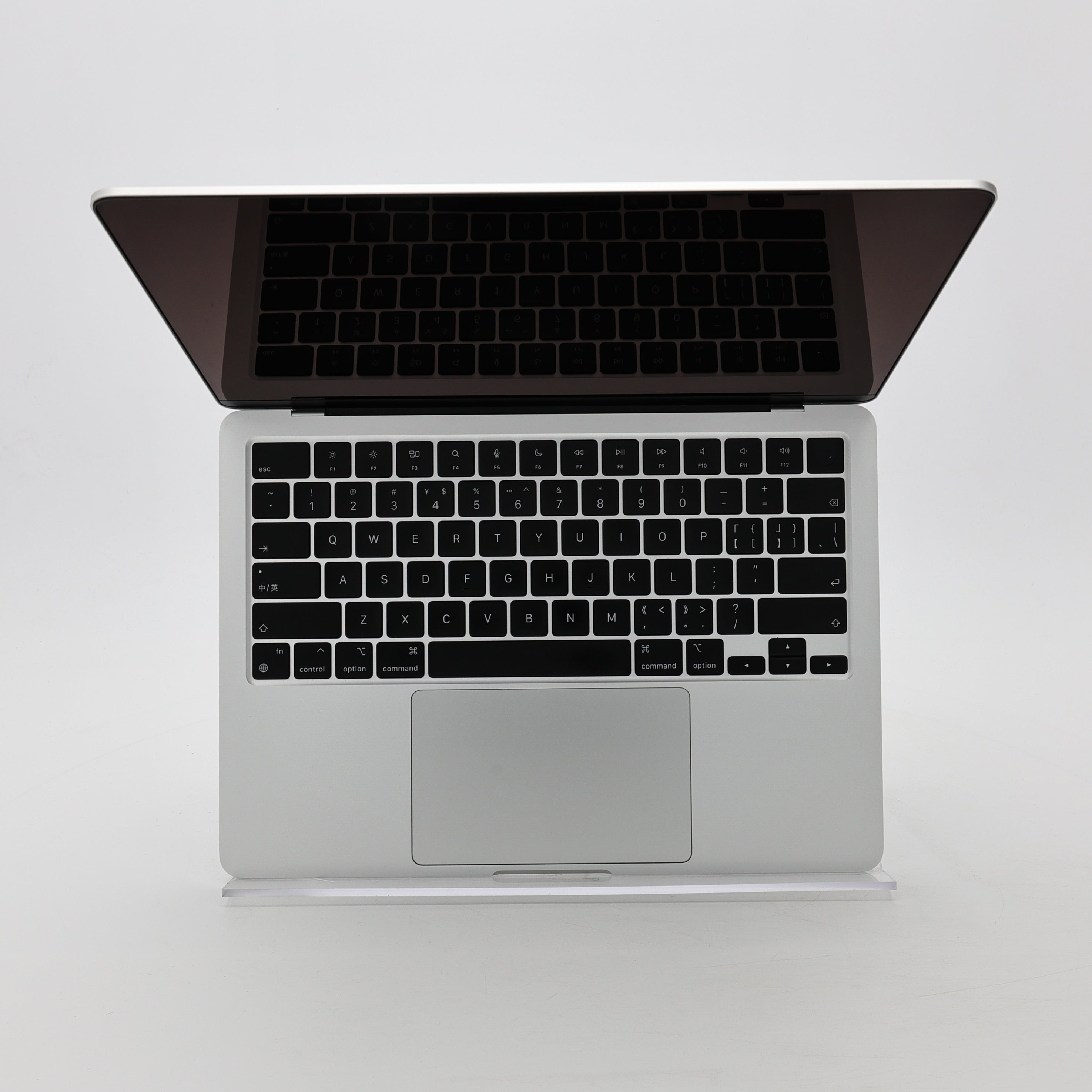 95新 Apple MacBook Air 22年 13寸 M2（8+8核） 16G RAM 256G SSD 銀色