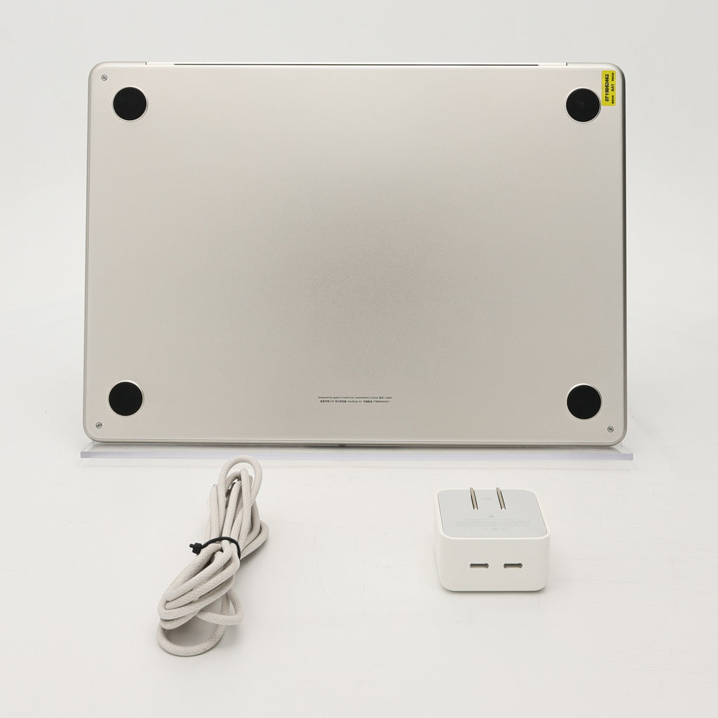 95新 Apple MacBook Air 22年 13寸 M2（8+10核） 8G RAM 512G SSD 星光色