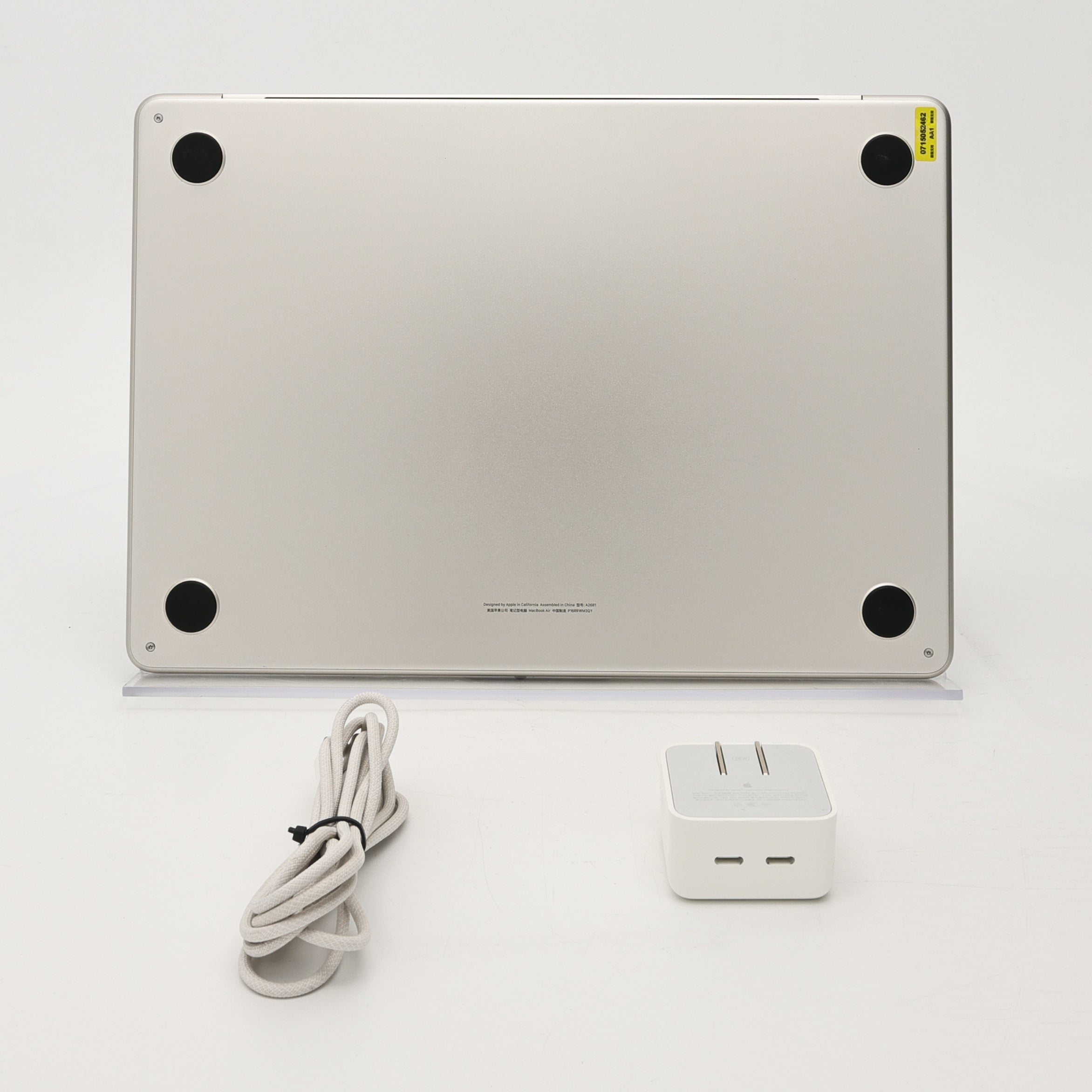 95新 Apple MacBook Air 22年 13寸 M2（8+10核） 8G RAM 512G SSD 星光色