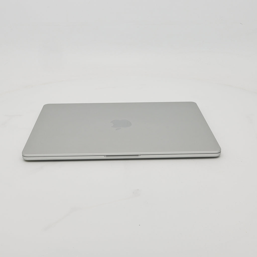 99新 Apple MacBook Air 22年 13寸 M2（8+10核） 8G RAM 512G SSD 銀色