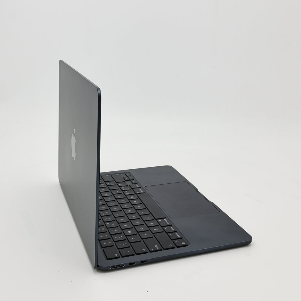 95新 Apple MacBook Air 22年 13寸 M2（8+8核） 8G RAM 256G SSD 午夜色