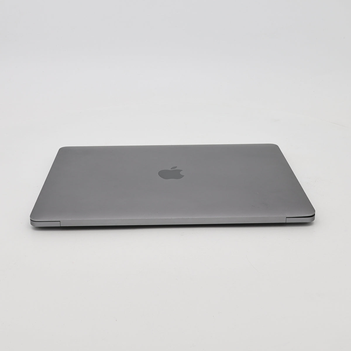 95新 Apple MacBook Pro 22年 13寸 M2（8+10核） 8G RAM 512G SSD 銀色