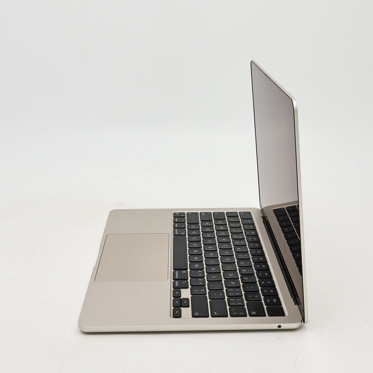 95新 Apple MacBook Air 24年 13寸 M3（8+10核） 8G RAM 512G SSD 星光色