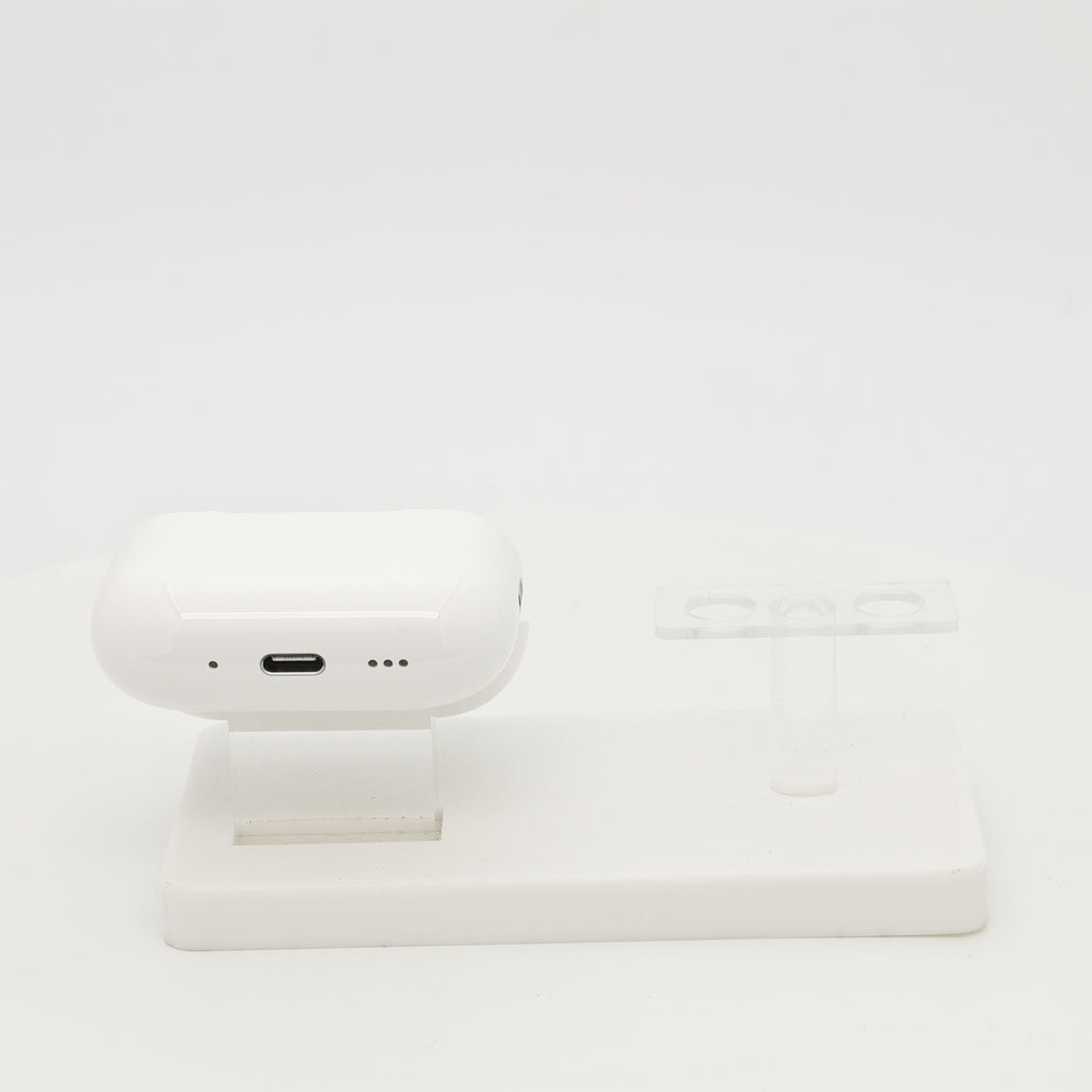 99新 Apple AirPods Pro 3 充电仓 白色