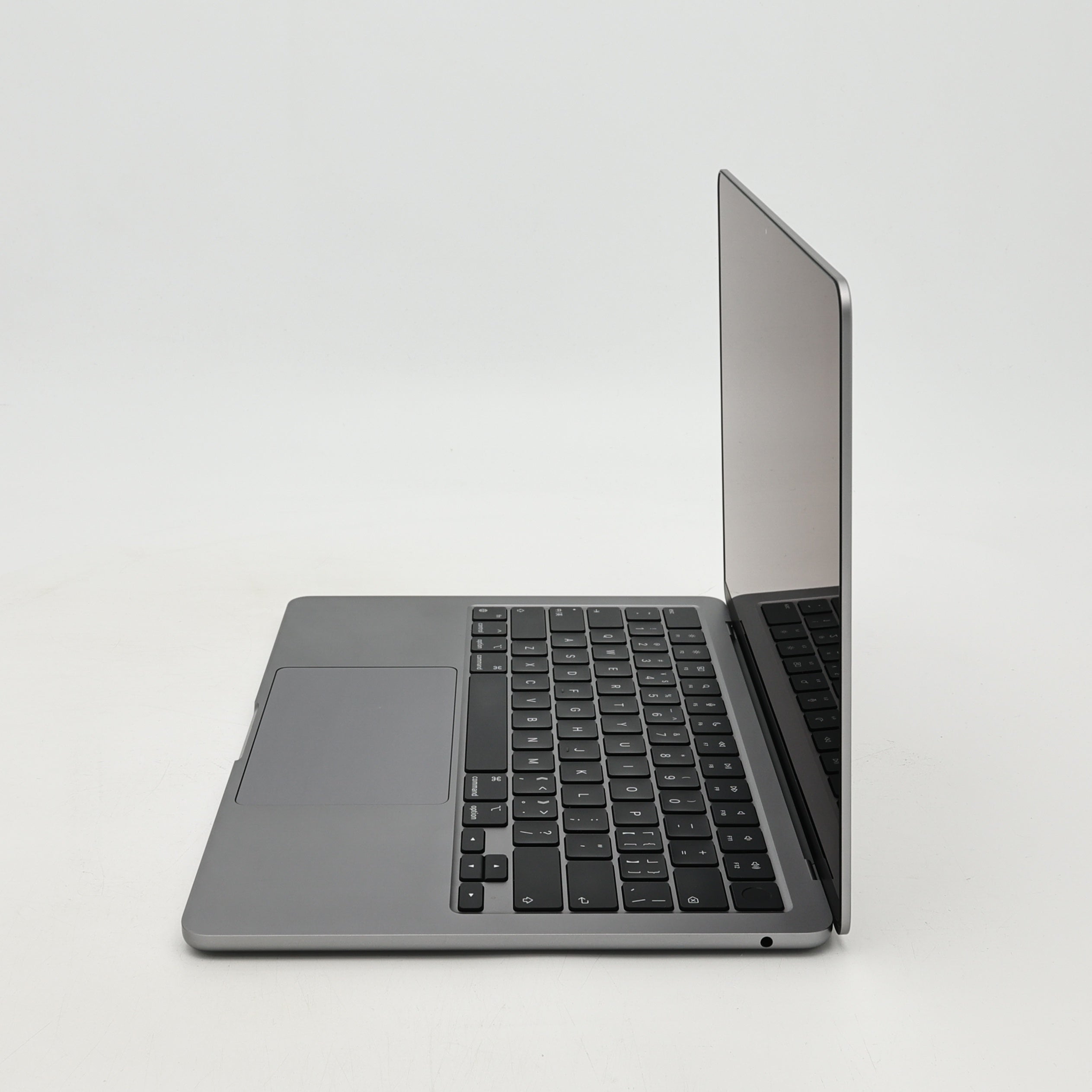 95新 Apple MacBook Air 22年 13寸 M2（8+8核） 8G RAM 256G SSD 深空灰色