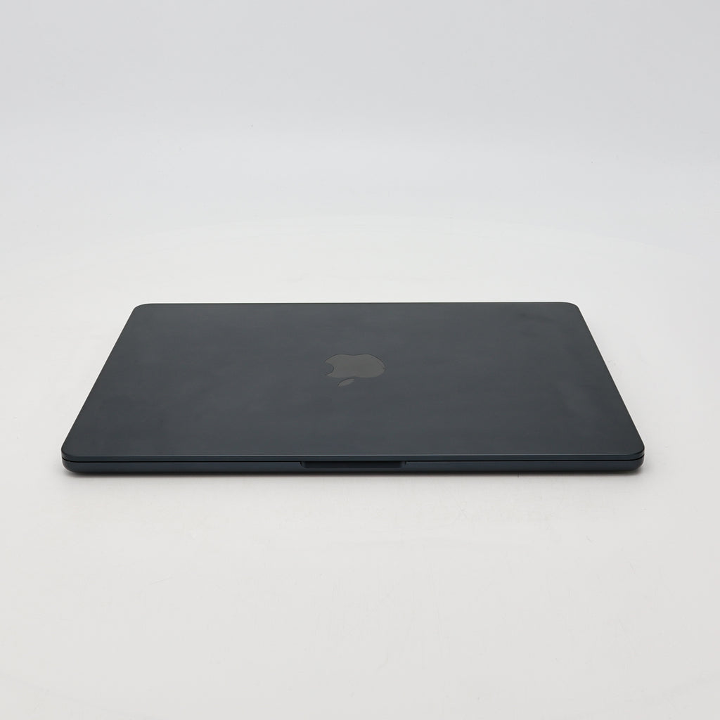 95新 Apple MacBook Air 22年 13寸 M2（8+8核） 8G RAM 256G SSD 午夜色