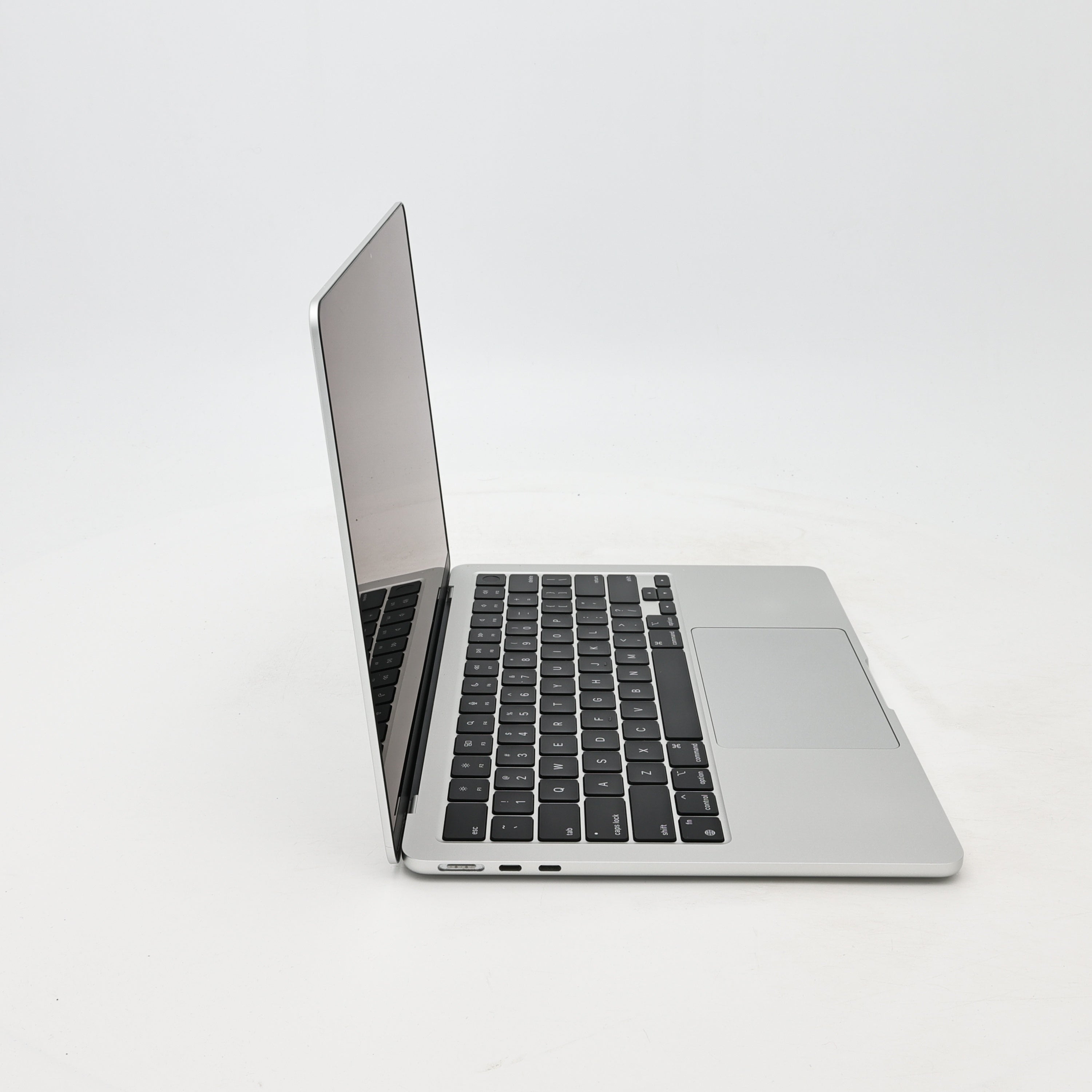 95新 Apple MacBook Air 22年 13寸 M2（8+8核） 8G RAM 256G SSD 銀色