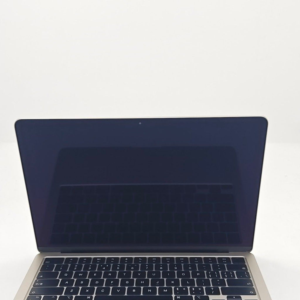 95新 Apple MacBook Air 22年 13寸 M2（8+8核） 8G RAM 256G SSD 星光色