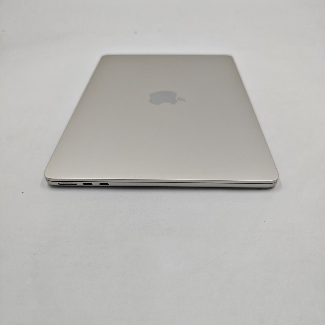 95新 Apple MacBook Air 22年 13寸 M2（8+8核） 8G RAM 256G SSD 星光色