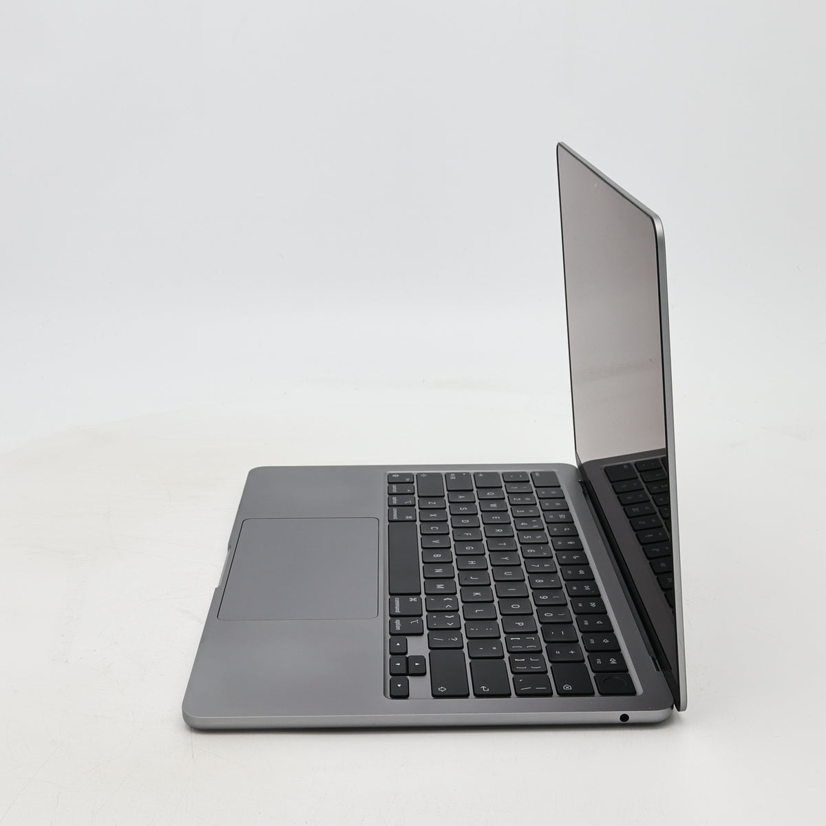 95新 Apple MacBook Air 22年 13寸 M2（8+8核） 8G RAM 256G SSD 深空灰色