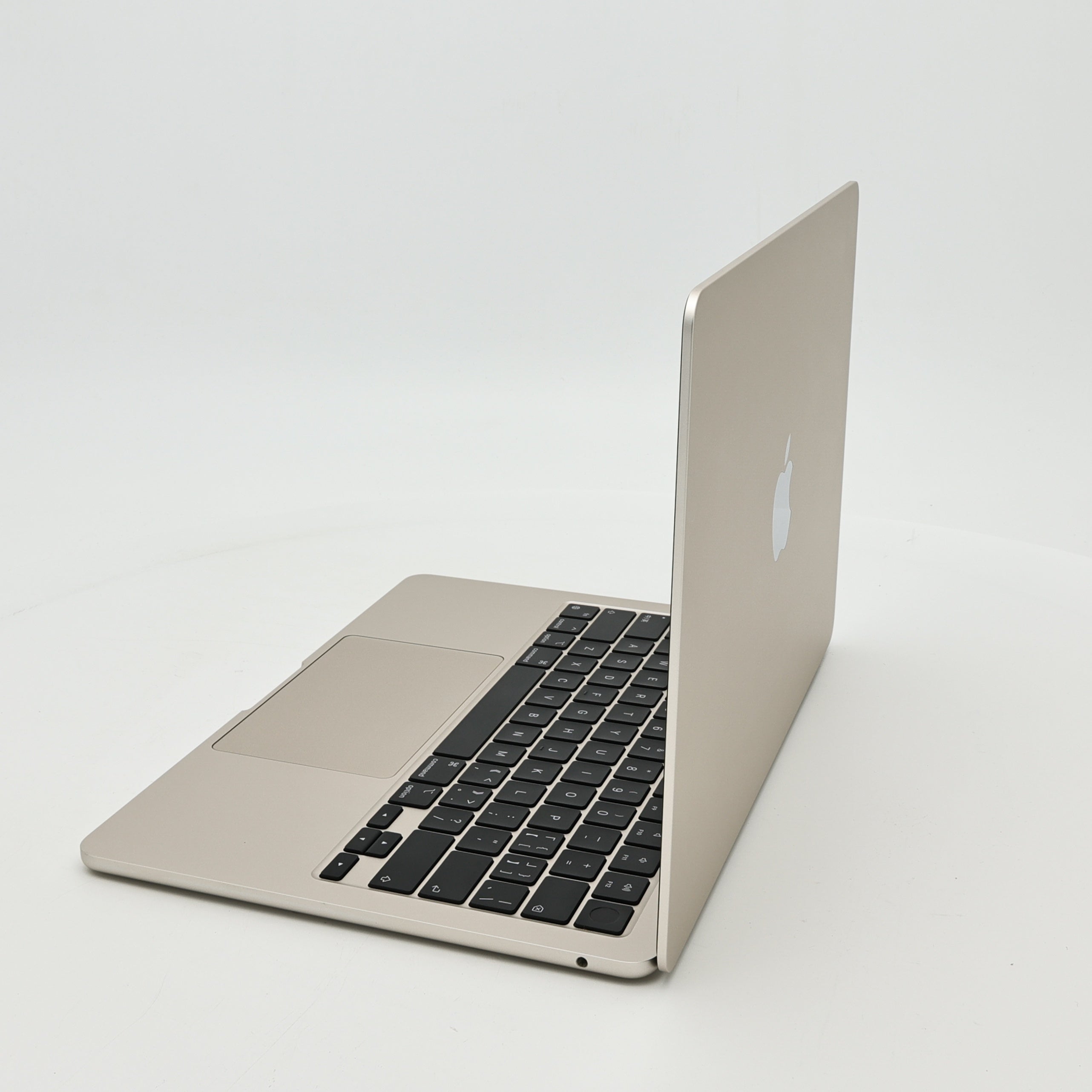 95新 Apple MacBook Air 22年 13寸 M2（8+10核） 8G RAM 512G SSD 星光色