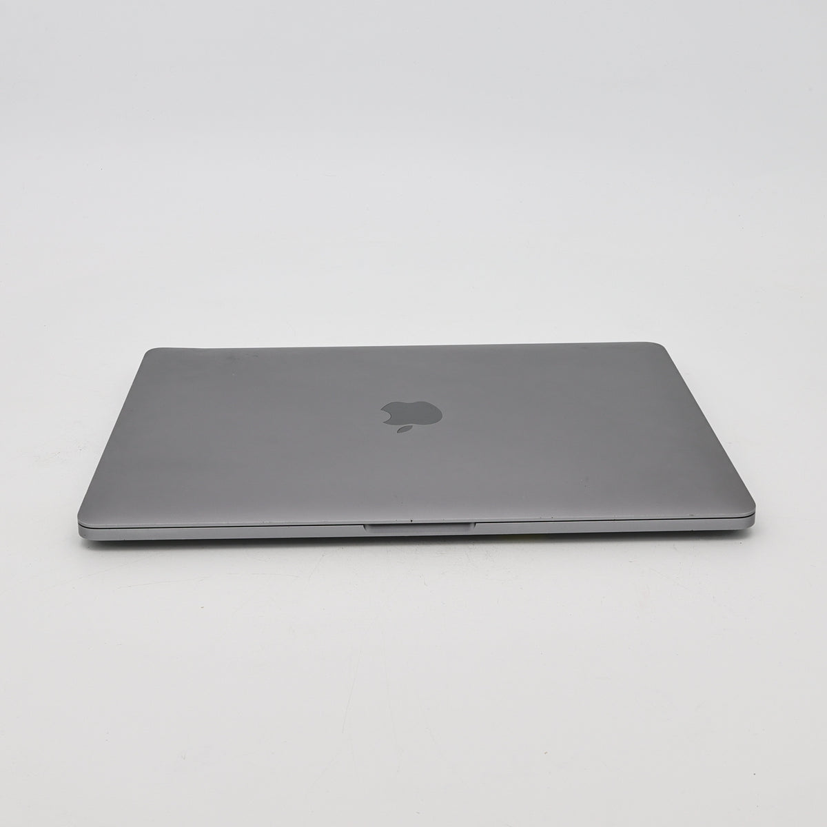95新 Apple MacBook Pro 22年 13寸 M2（8+10核） 8G RAM 512G SSD 銀色
