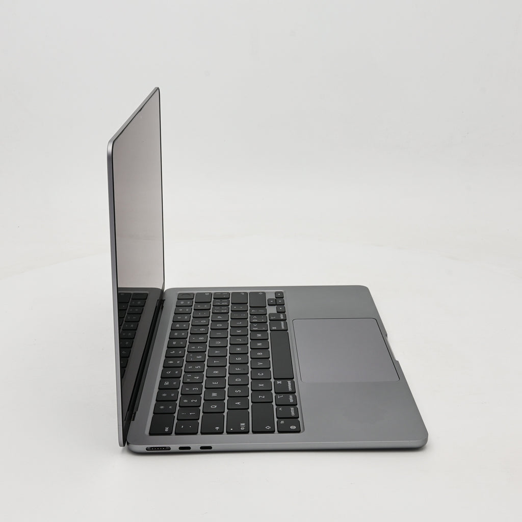 95新 Apple MacBook Air 22年 13寸 M2（8+8核） 8G RAM 256G SSD 深空灰色