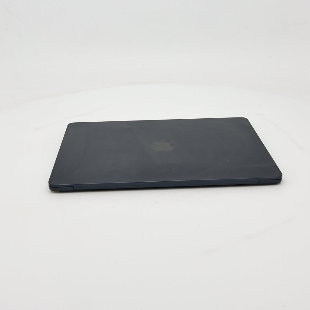 99新 Apple MacBook Air 22年 13寸 M2（8+8核） 8G RAM 256G SSD 午夜色