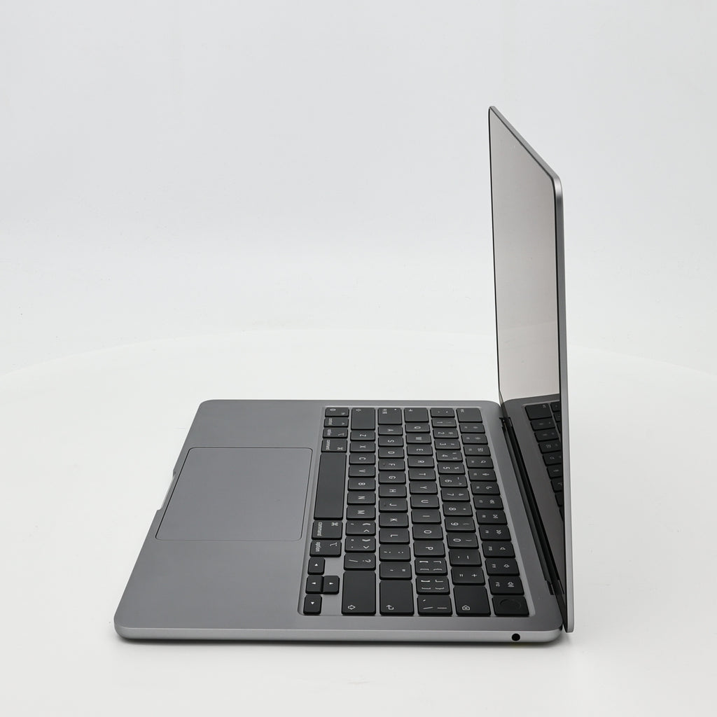 95新 Apple MacBook Air 22年 13寸 M2（8+8核） 8G RAM 256G SSD 深空灰色
