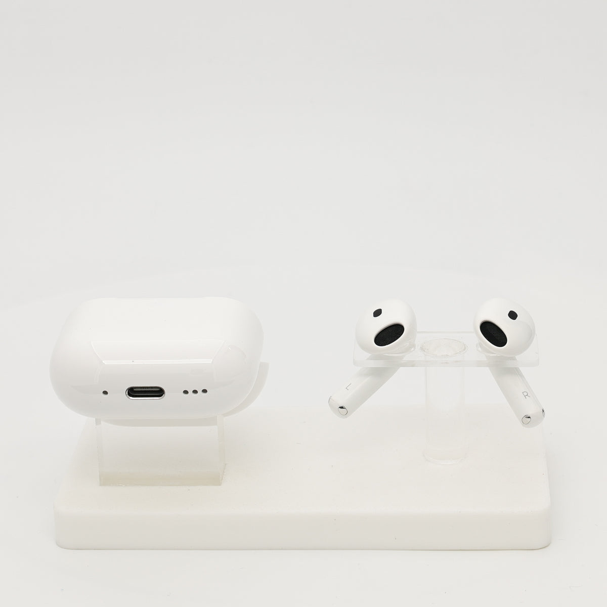 99新 Apple AirPods 4 (支持主動降噪) 白色