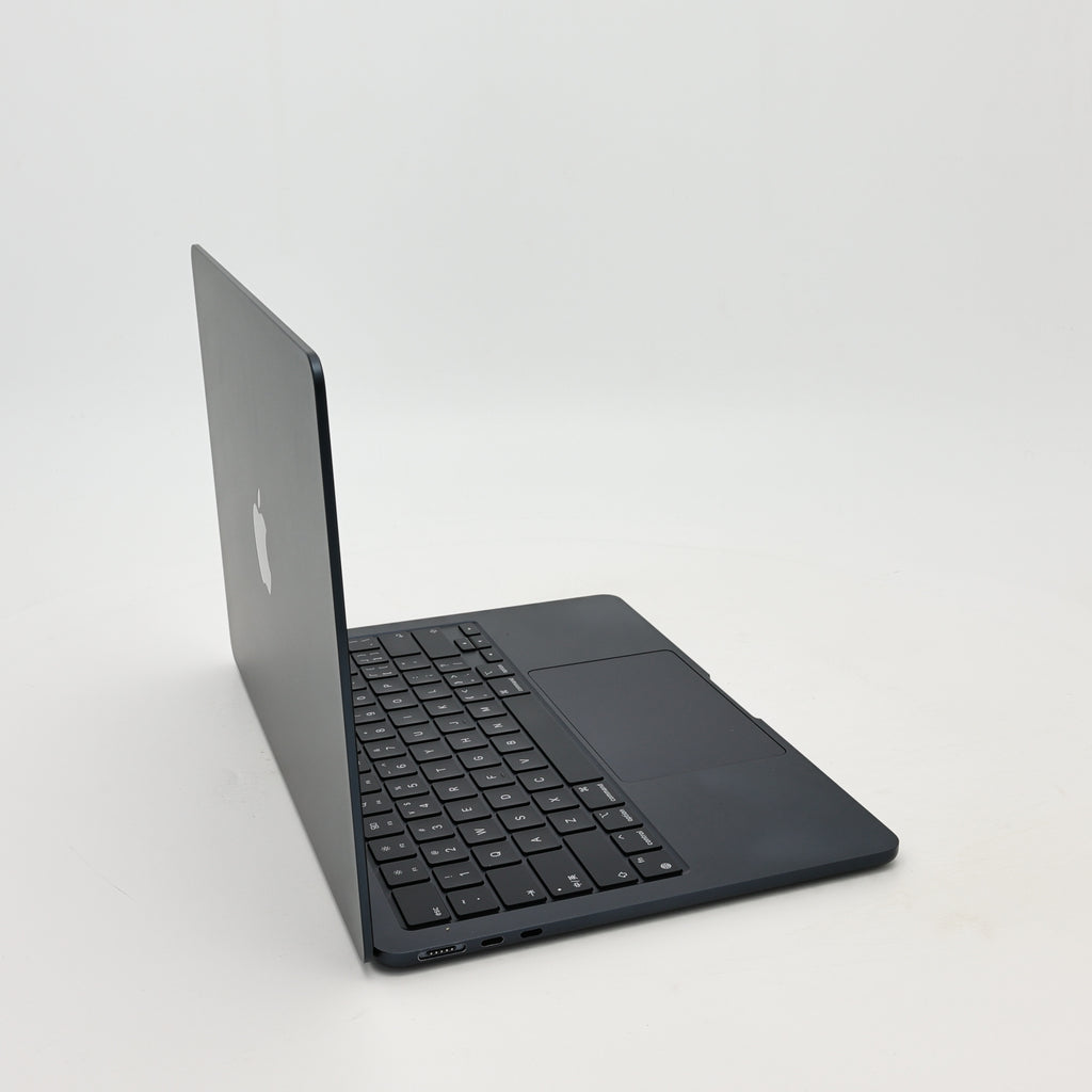 95新 Apple MacBook Air 22年 13寸 M2（8+8核） 8G RAM 256G SSD 午夜色