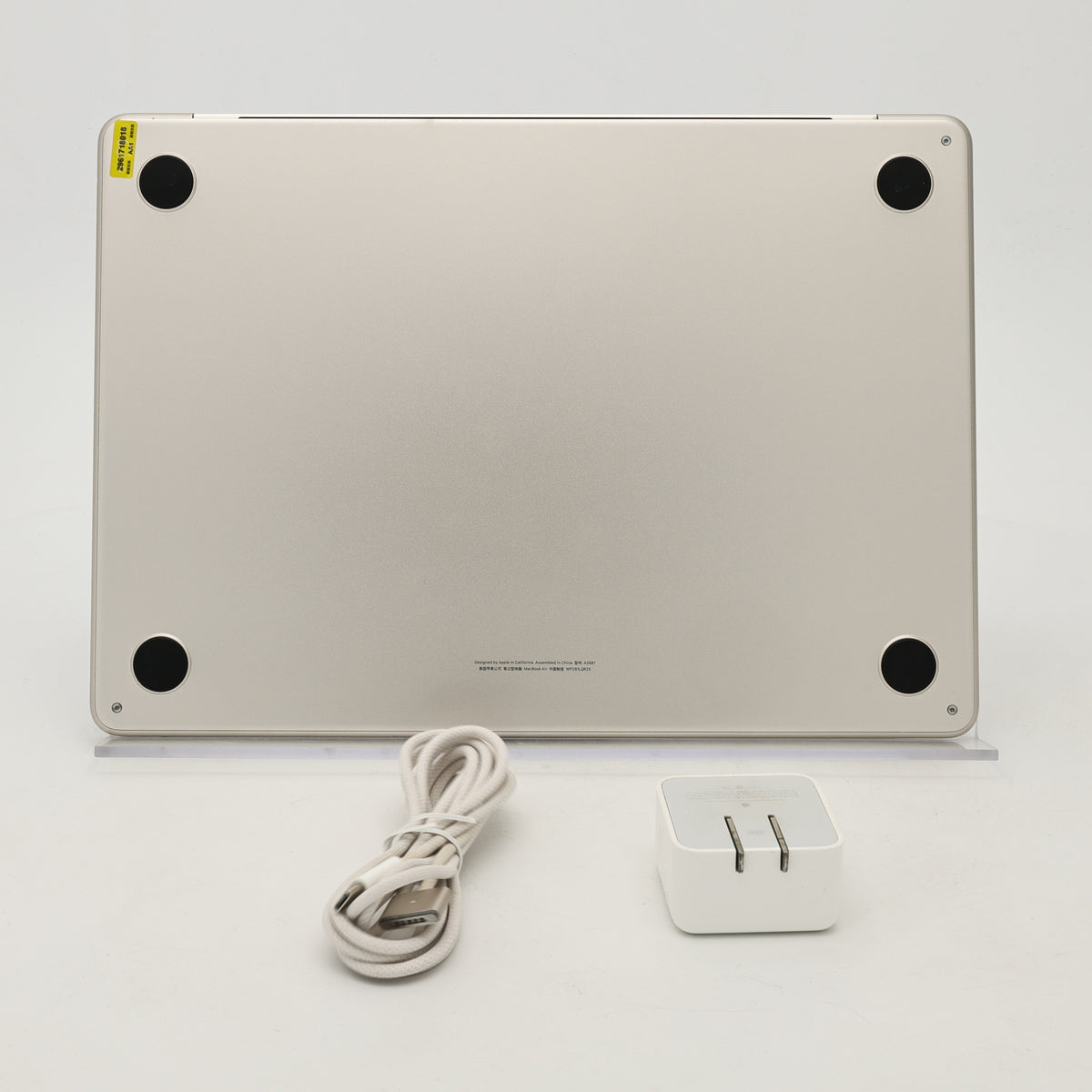 95新 Apple MacBook Air 22年 13寸 M2（8+10核） 8G RAM 512G SSD 銀色