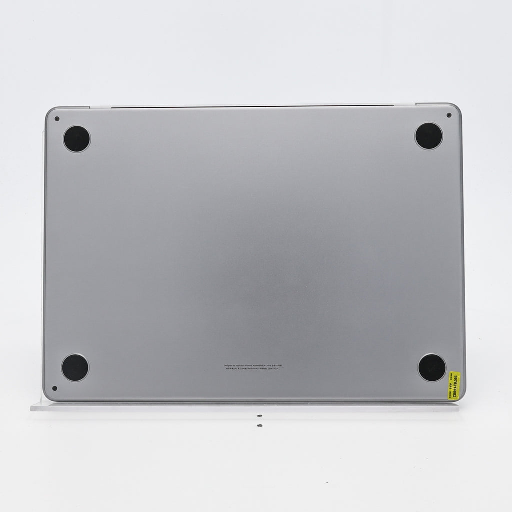 95新 Apple MacBook Air 22年 13寸 M2（8+8核） 8G RAM 256G SSD 深空灰色