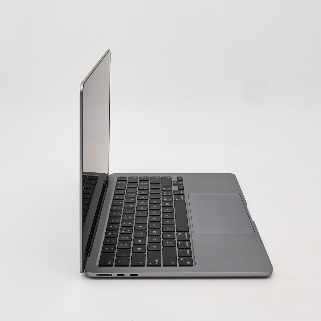 95新 Apple MacBook Air 22年 13寸 M2（8+8核） 8G RAM 512G SSD 深空灰色