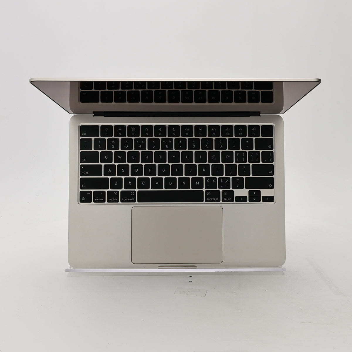 95新 Apple MacBook Air 22年 13寸 M2（8+8核） 16G RAM 256G SSD 星光色