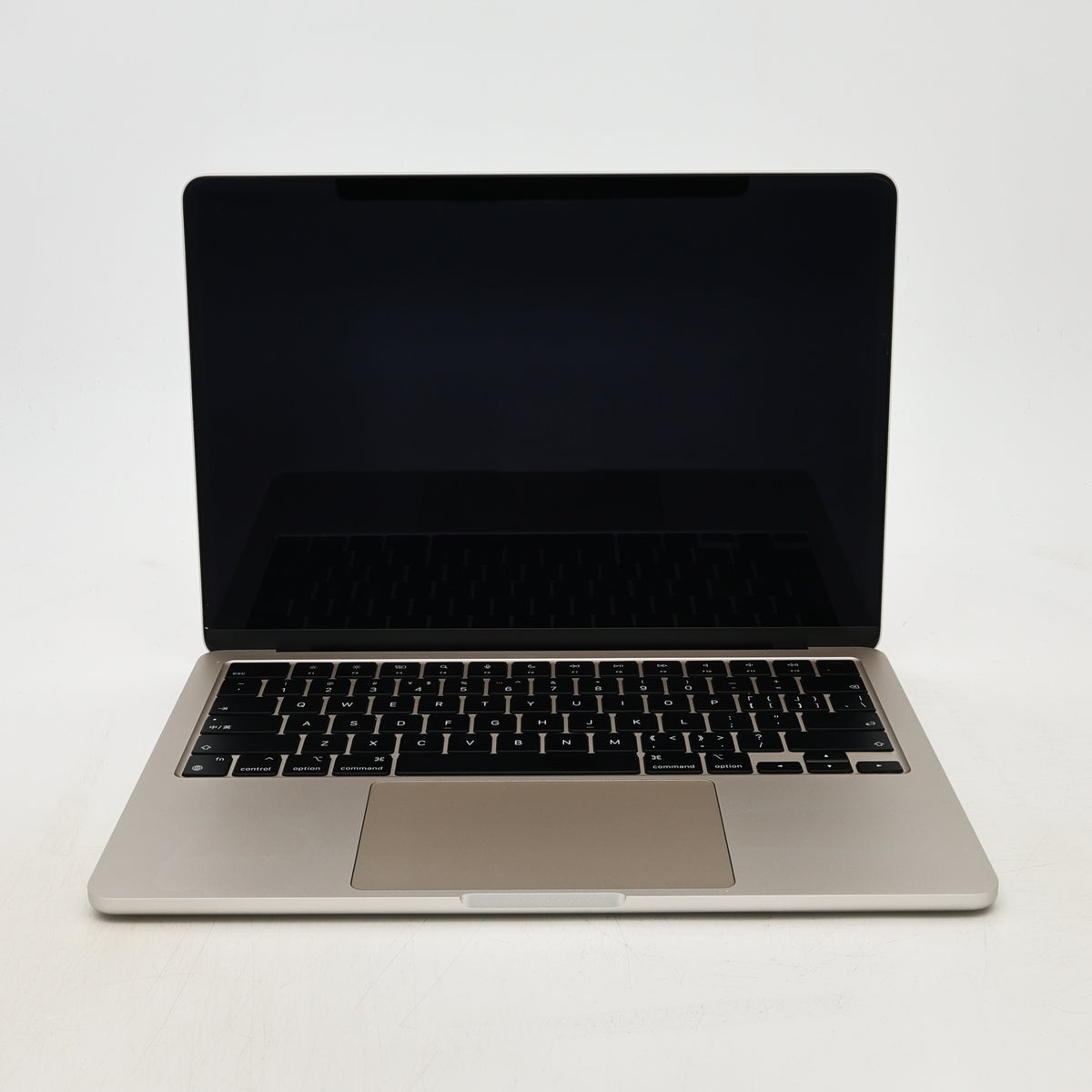 95新 Apple MacBook Air 22年 13寸 M2（8+8核） 16G RAM 256G SSD 銀色