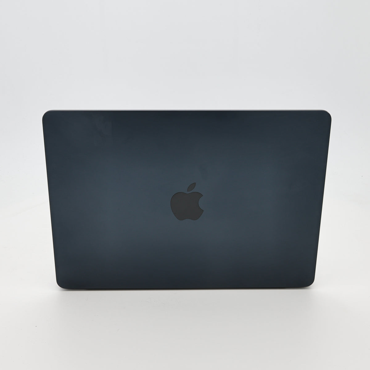 95新 Apple MacBook Air 22年 13寸 M2（8+8核） 8G RAM 256G SSD 午夜色