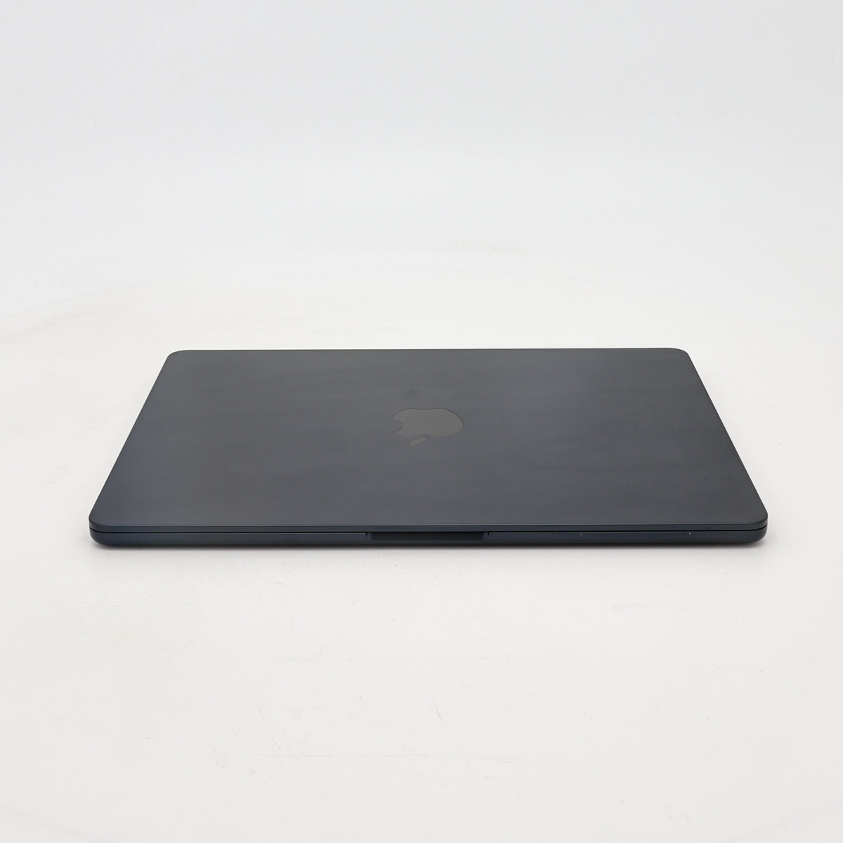 95新 Apple MacBook Air 22年 13寸 M2（8+8核） 8G RAM 256G SSD 午夜色