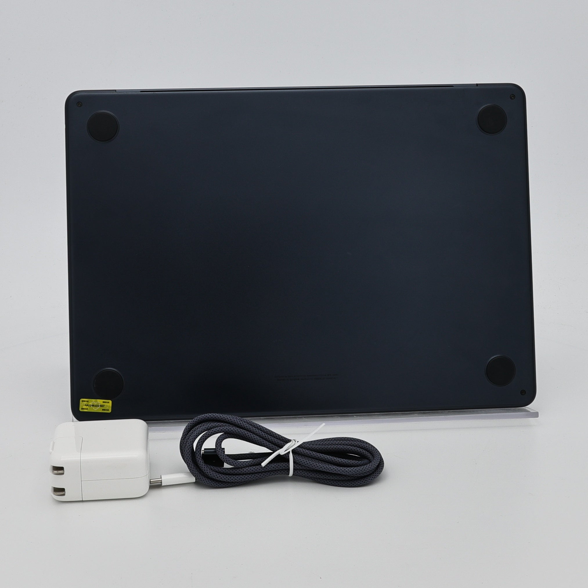 99新 Apple MacBook Air 22年 13寸 M2（8+8核） 8G RAM 256G SSD 午夜色