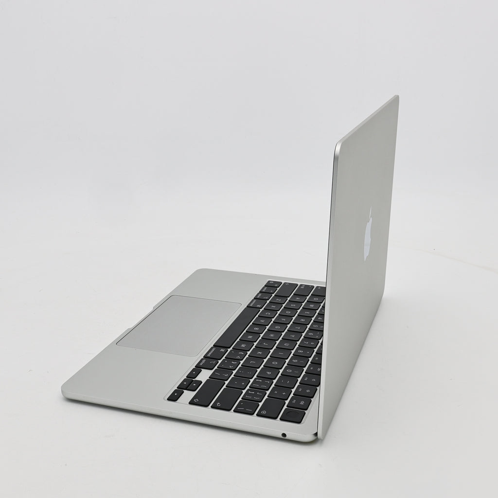 95新 Apple MacBook Air 22年 13寸 M2（8+10核） 8G RAM 512G SSD 銀色