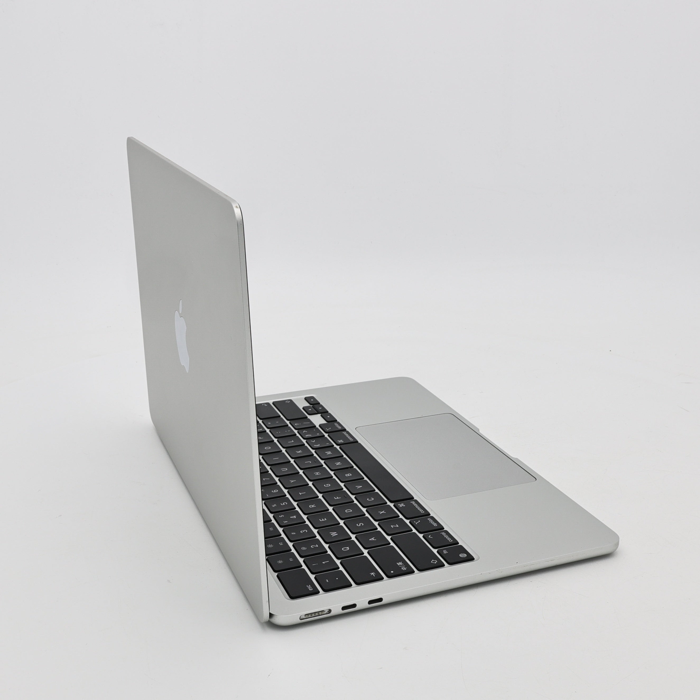 95新 Apple MacBook Air 22年 13寸 M2（8+10核） 8G RAM 512G SSD 銀色
