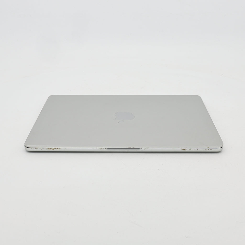 95新 Apple MacBook Air 22年 13寸 M2（8+10核） 8G RAM 512G SSD 銀色