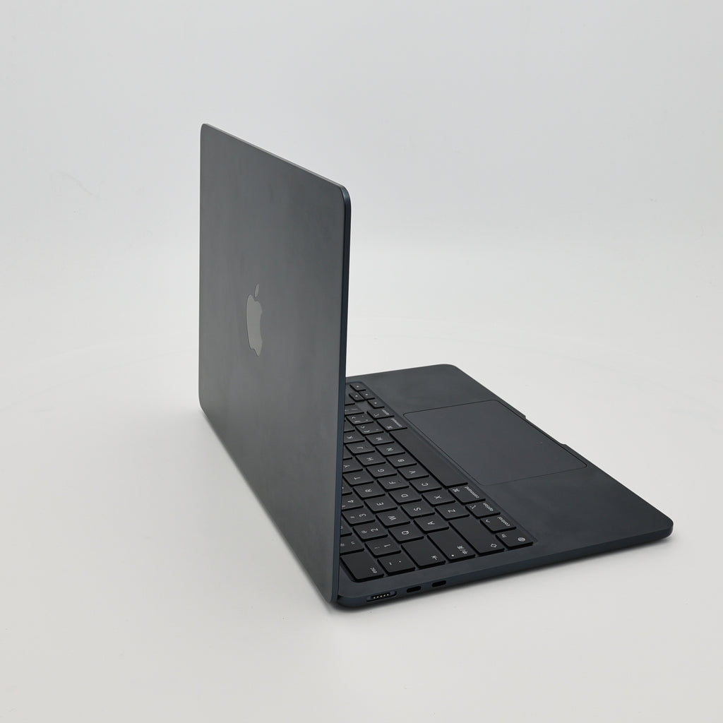 95新 Apple MacBook Air 24年 13寸 M3（8+8核） 8G RAM 256G SSD 午夜色