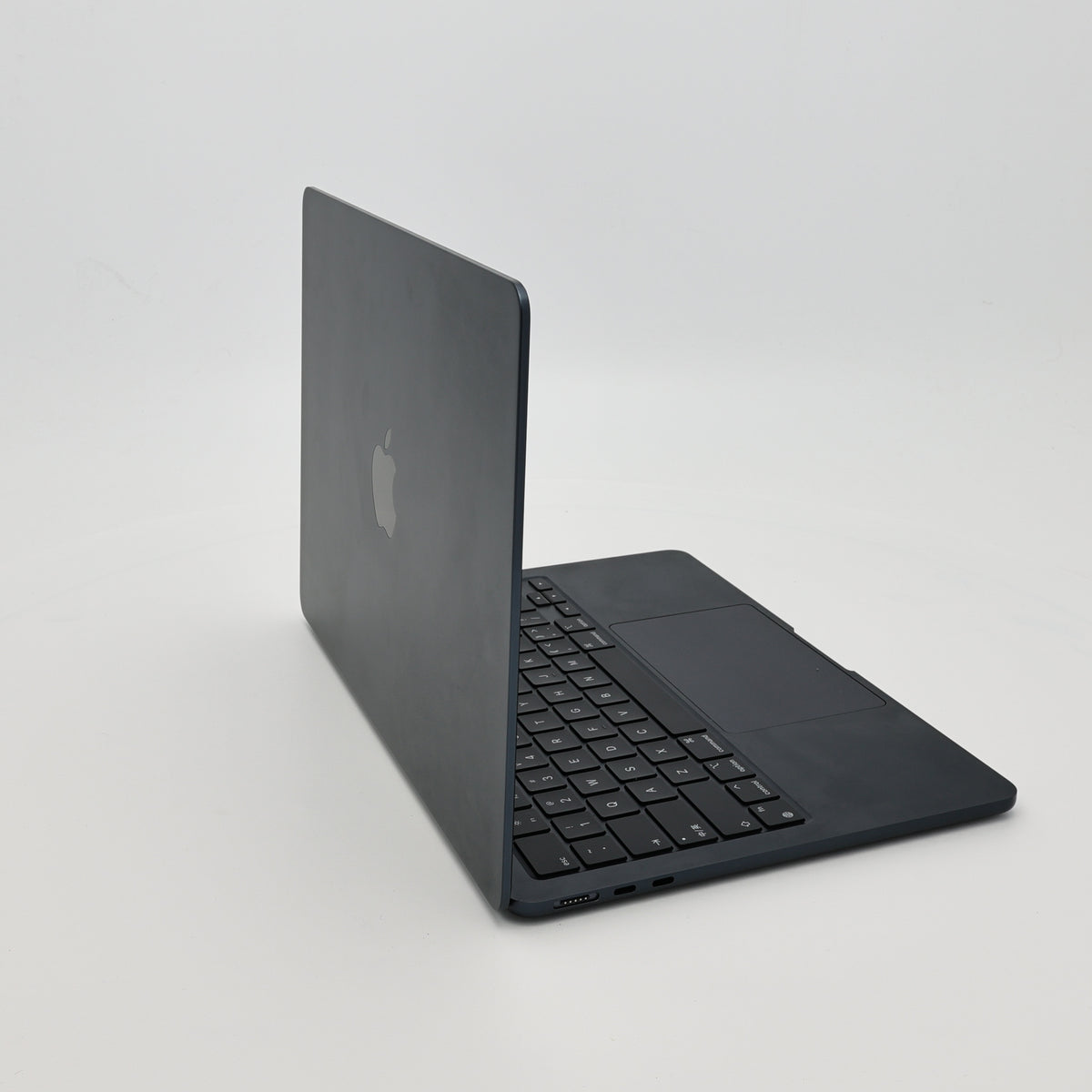 95新 Apple MacBook Air 24年 13寸 M3（8+8核） 8G RAM 256G SSD 午夜色