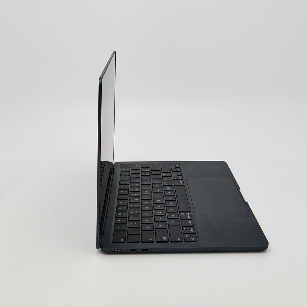95新 Apple MacBook Air 24年 13寸 M3（8+8核） 8G RAM 256G SSD 午夜色