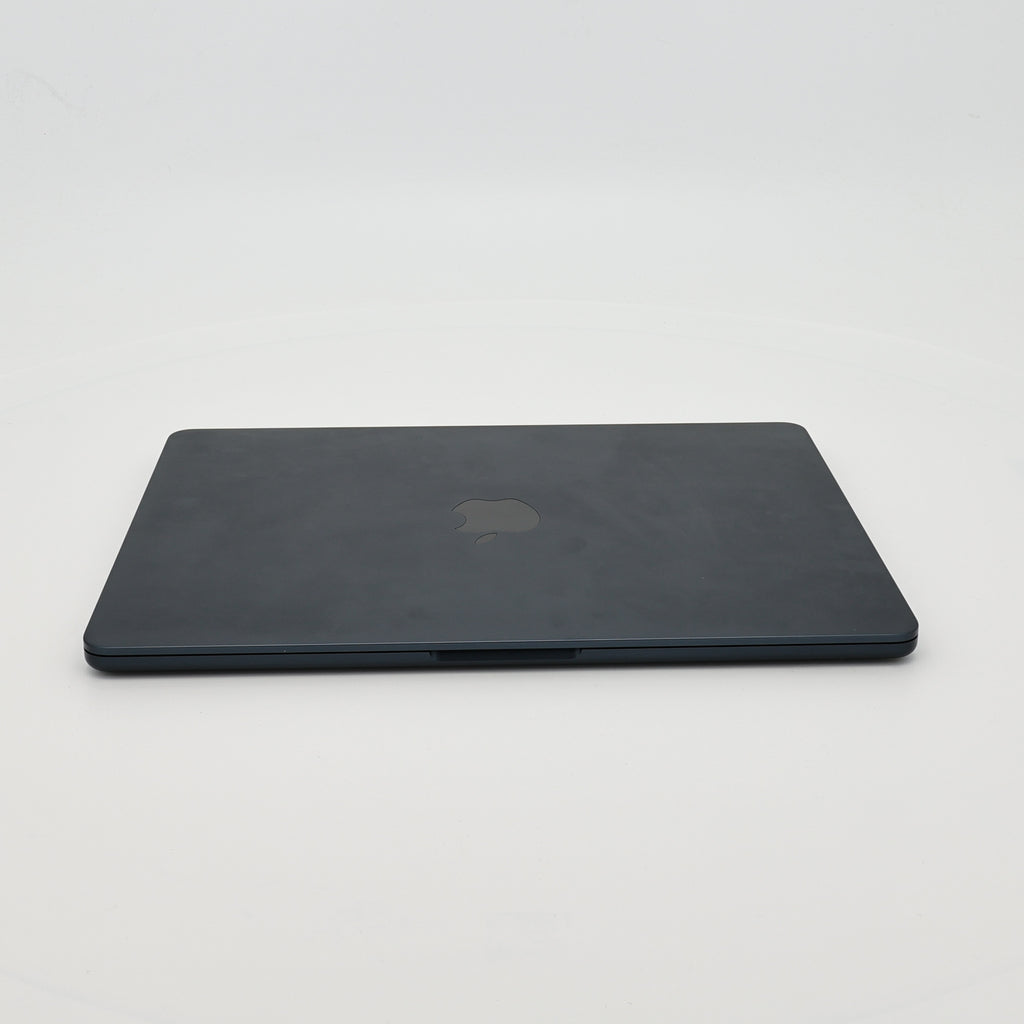 95新 Apple MacBook Air 24年 13寸 M3（8+8核） 8G RAM 256G SSD 午夜色