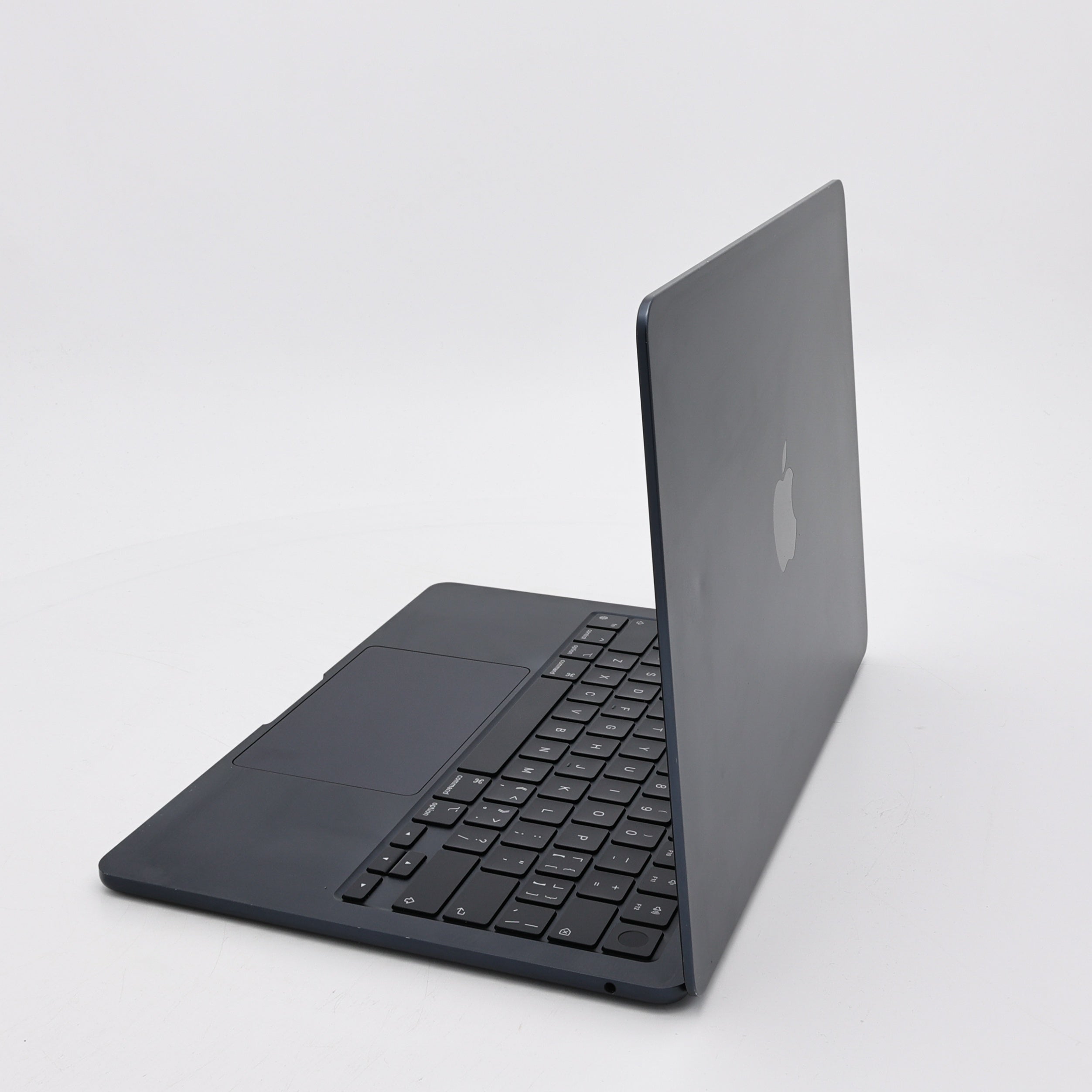 95新 Apple MacBook Air 22年 13寸 M2（8+8核） 8G RAM 256G SSD 午夜色
