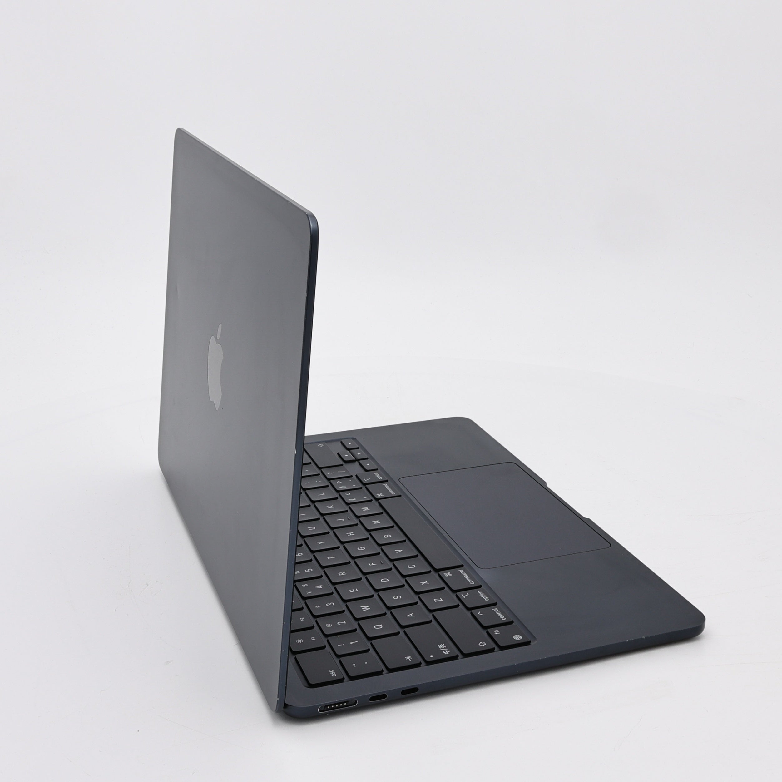95新 Apple MacBook Air 22年 13寸 M2（8+8核） 8G RAM 256G SSD 午夜色
