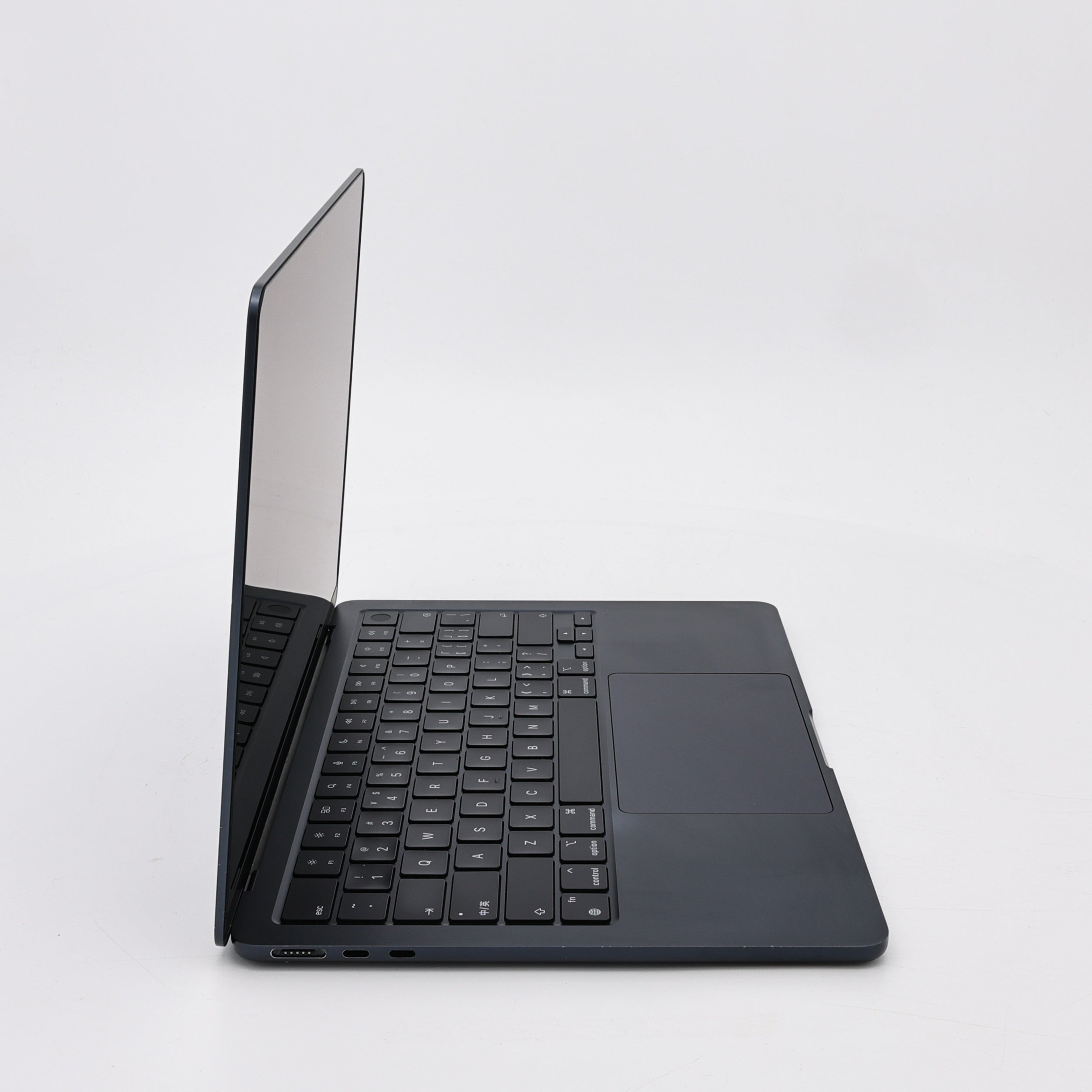 95新 Apple MacBook Air 22年 13寸 M2（8+8核） 8G RAM 256G SSD 午夜色