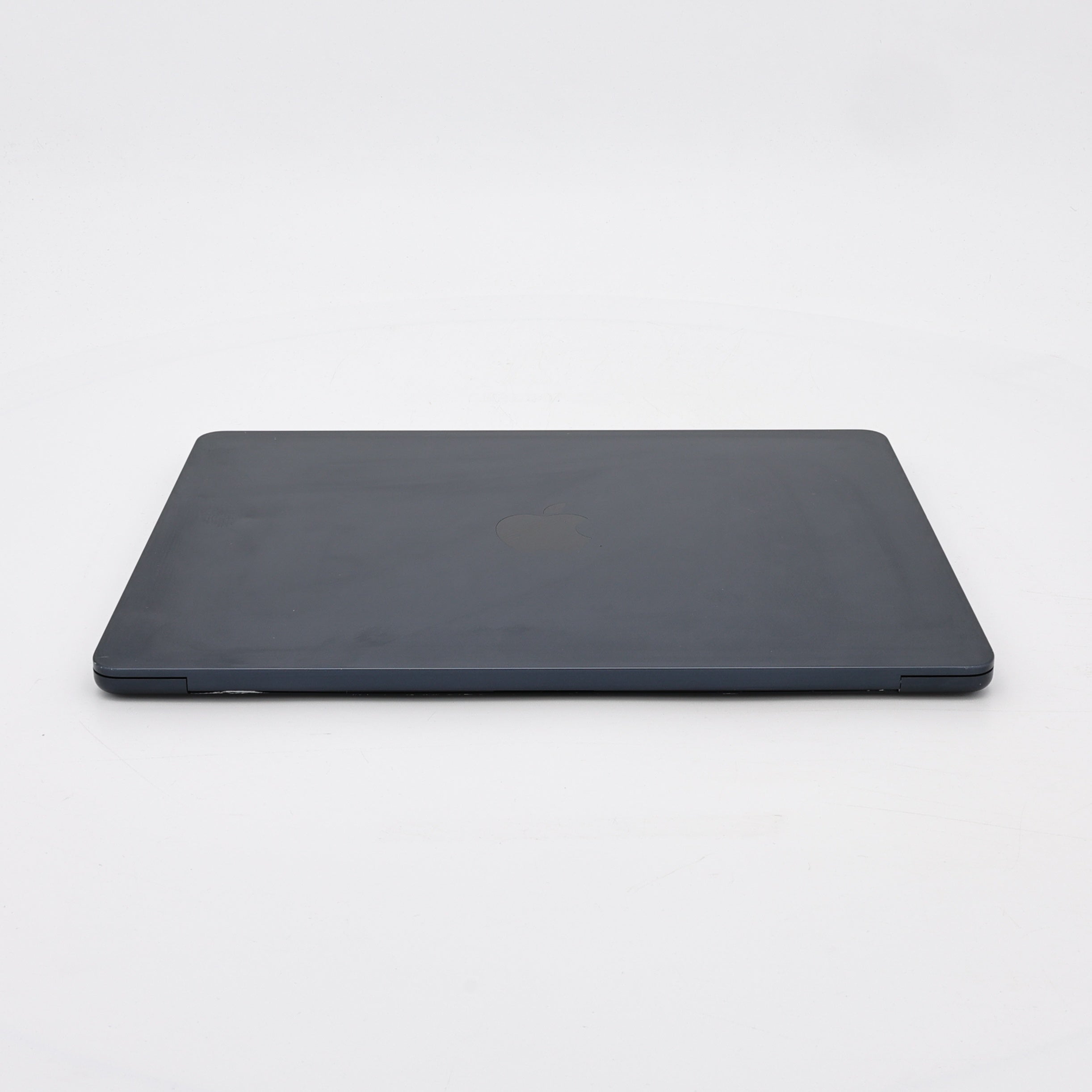 95新 Apple MacBook Air 22年 13寸 M2（8+8核） 8G RAM 256G SSD 午夜色