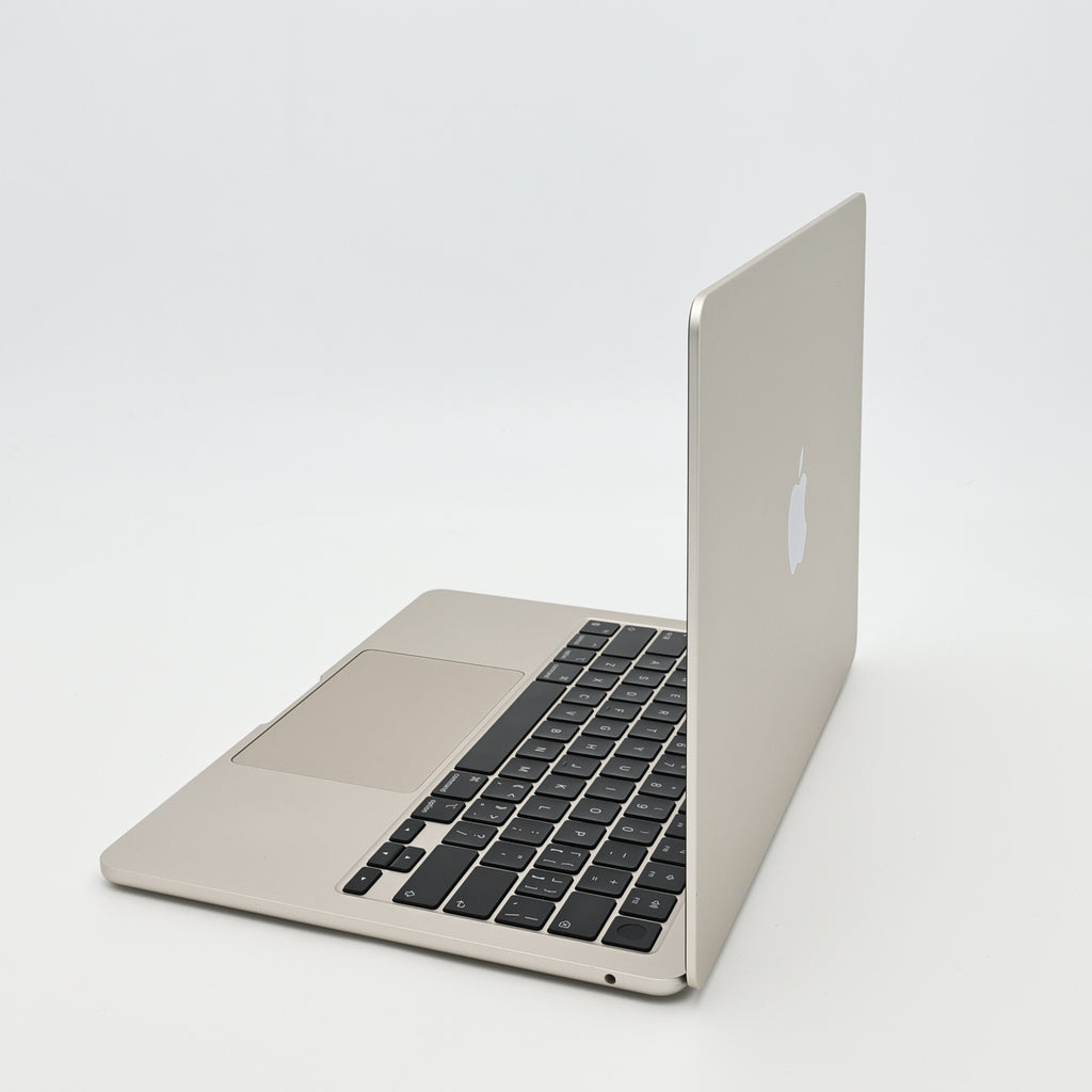 95新 Apple MacBook Air 22年 13寸 M2（8+8核） 8G RAM 256G SSD 星光色
