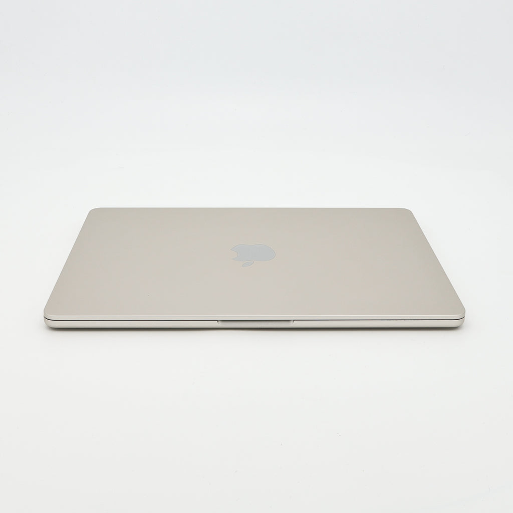 95新 Apple MacBook Air 22年 13寸 M2（8+8核） 8G RAM 256G SSD 星光色