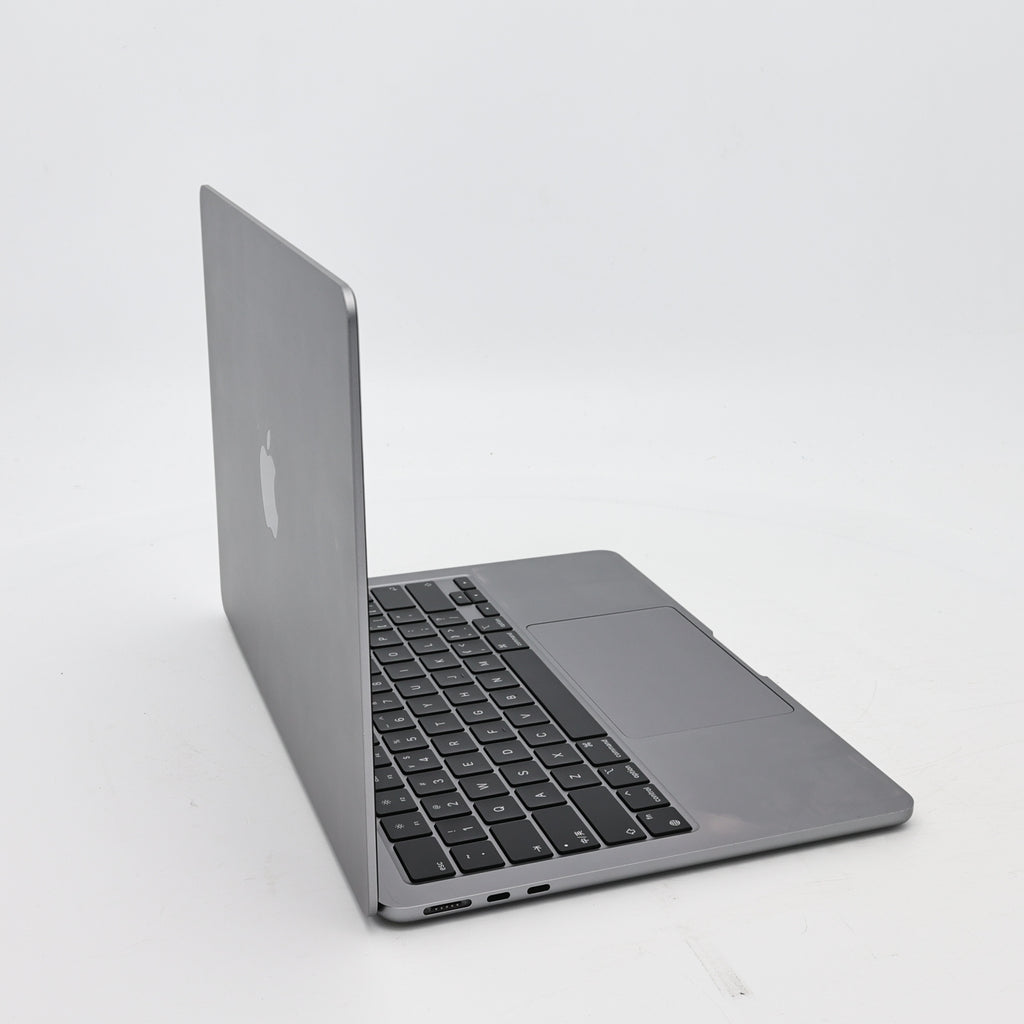 95新 Apple MacBook Air 22年 13寸 M2（8+8核） 8G RAM 256G SSD 深空灰色