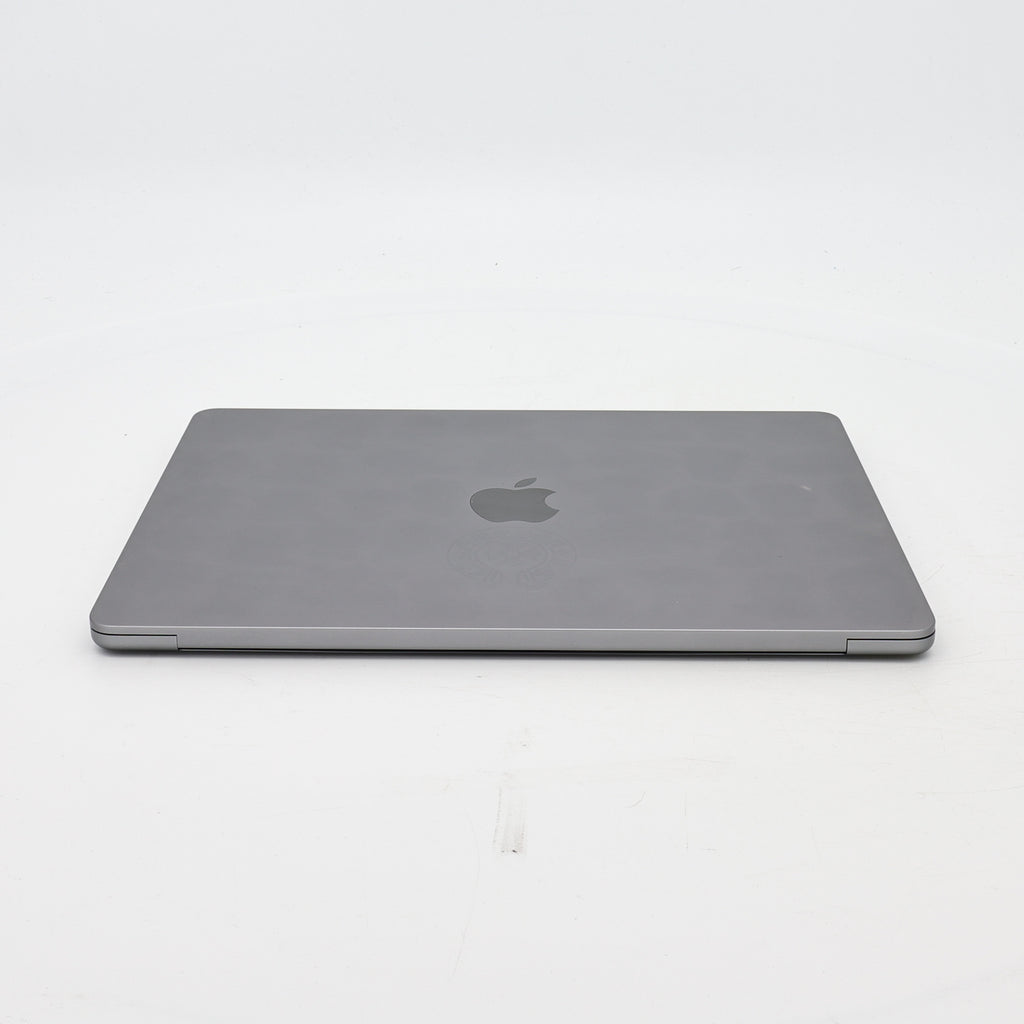 95新 Apple MacBook Air 22年 13寸 M2（8+8核） 8G RAM 256G SSD 深空灰色