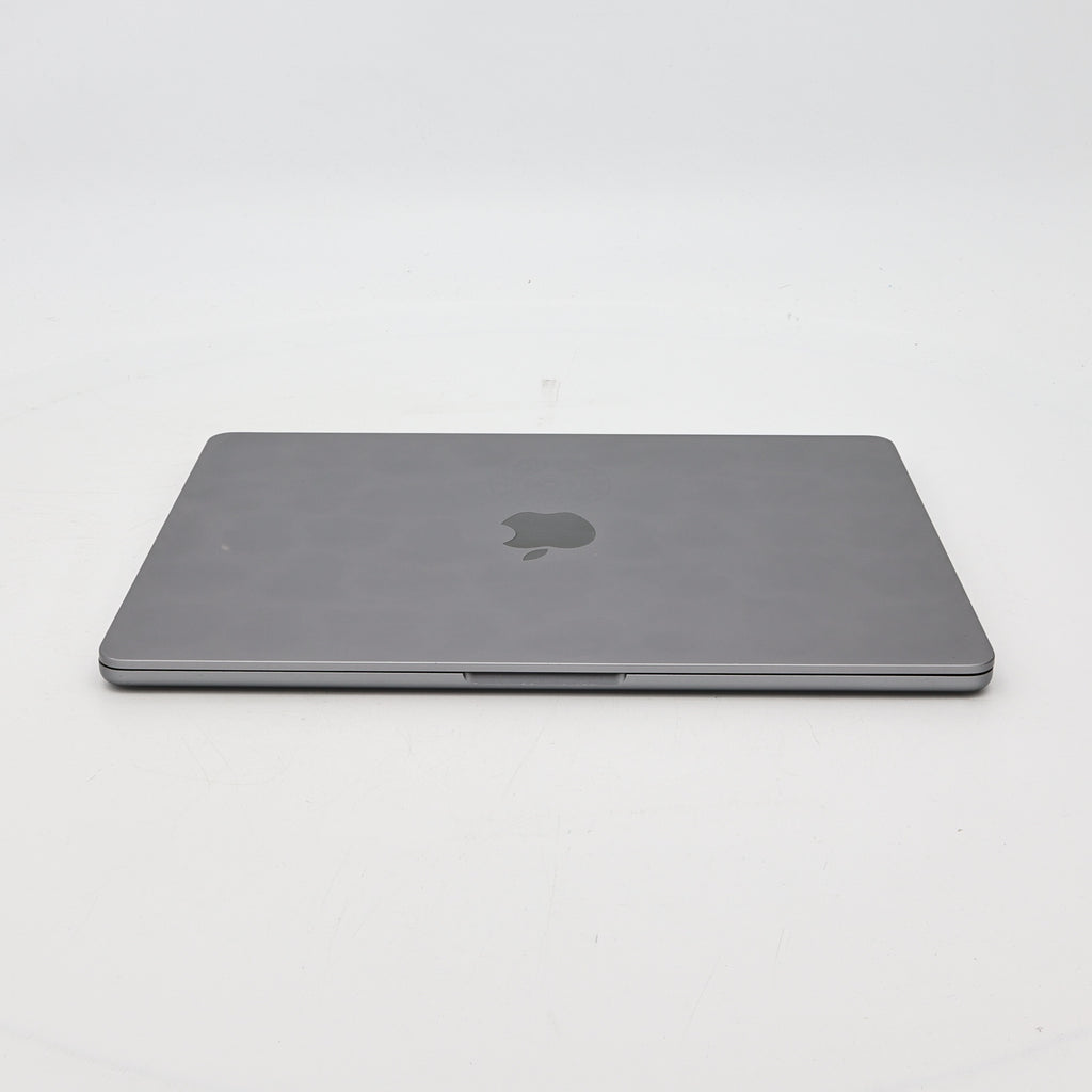 95新 Apple MacBook Air 22年 13寸 M2（8+8核） 8G RAM 256G SSD 深空灰色