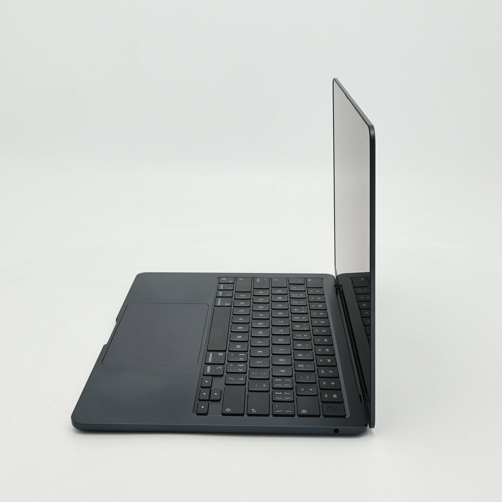 95新 Apple MacBook Air 22年 13寸 M2（8+8核） 8G RAM 256G SSD 午夜色